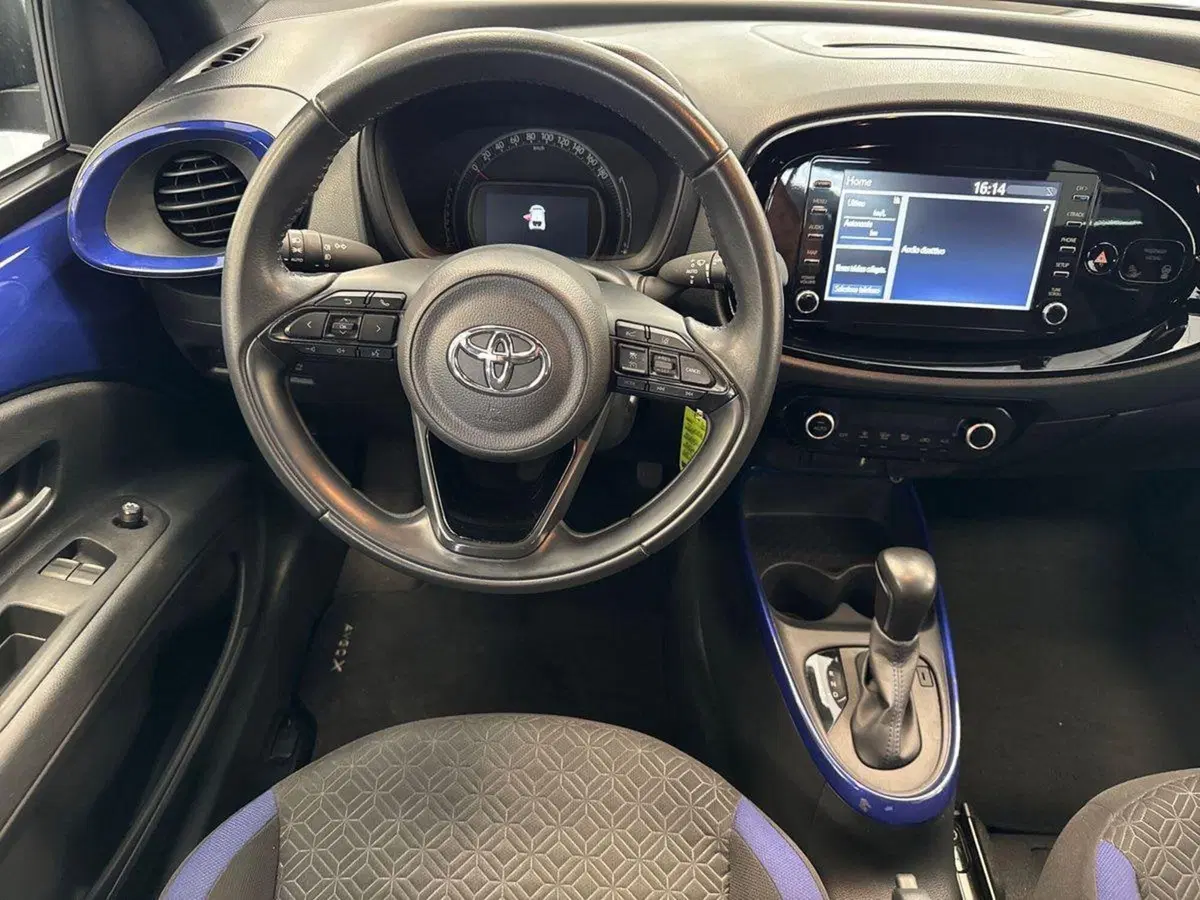 Toyota Aygo X usata a Prato (10)