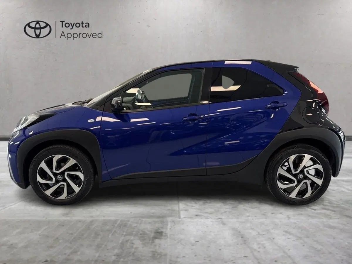 Toyota Aygo X usata a Prato (3)