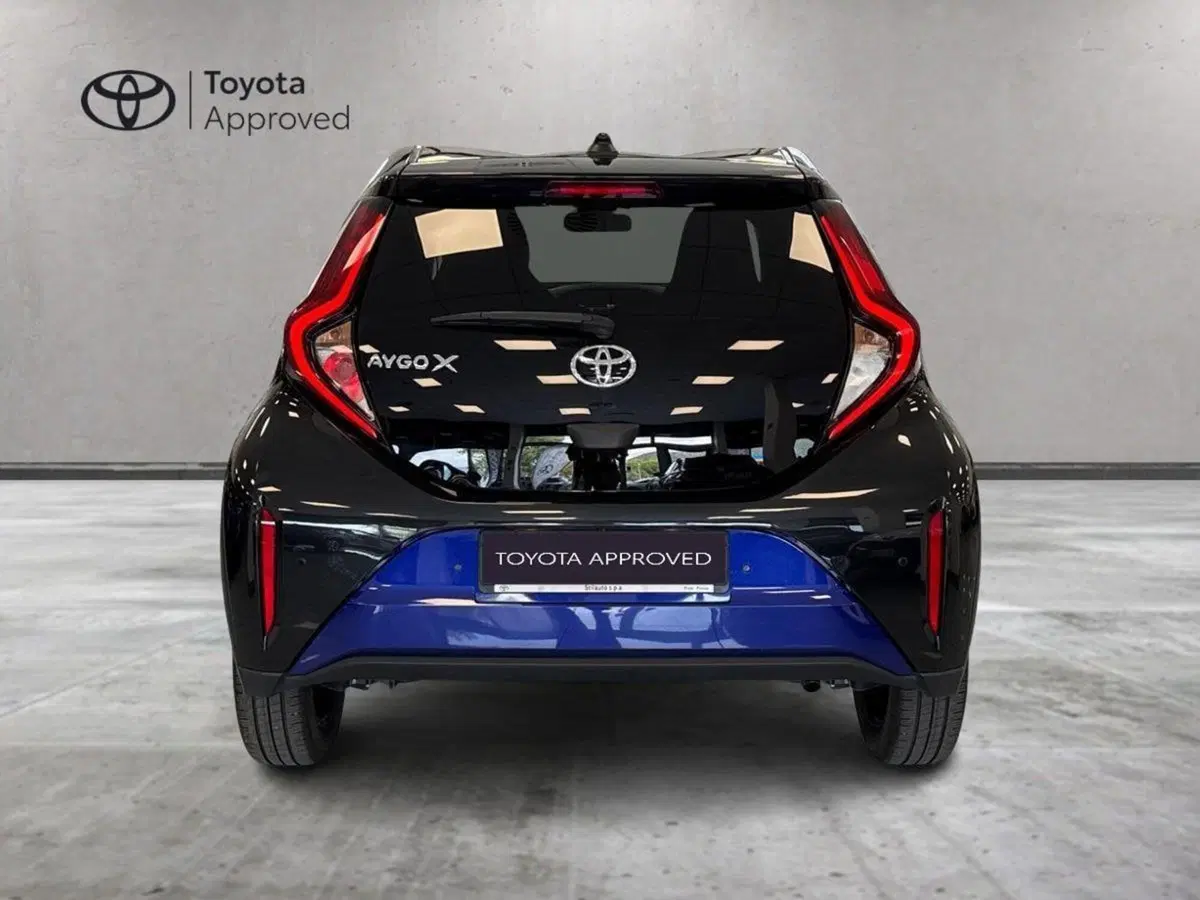 Toyota Aygo X usata a Prato (7)