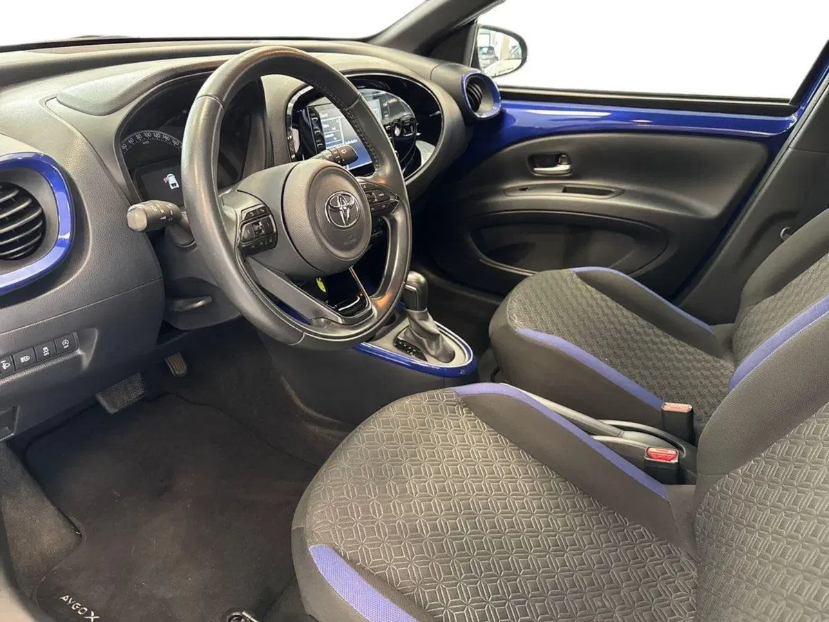 Toyota Aygo X usata a Prato (9)