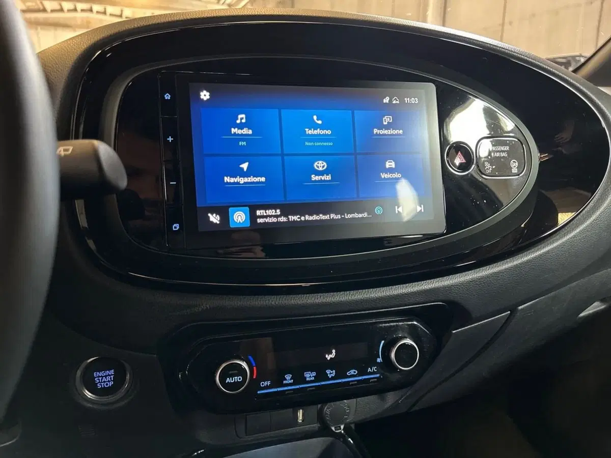 Toyota Aygo X usata a Milano (10)