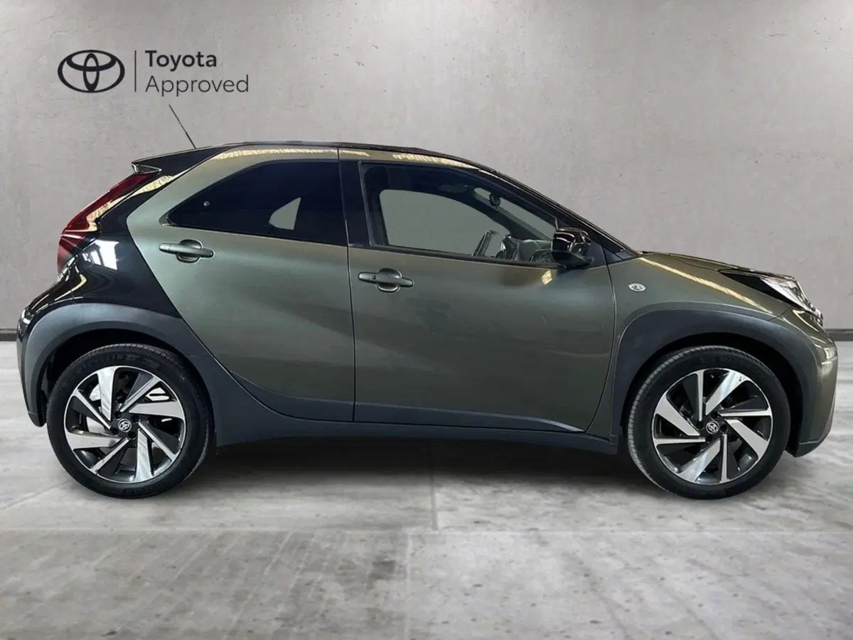 Toyota Aygo X usata a Milano (5)