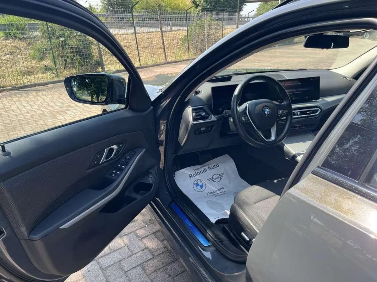 BMW Serie 3 Touring usata a Alessandria (12)