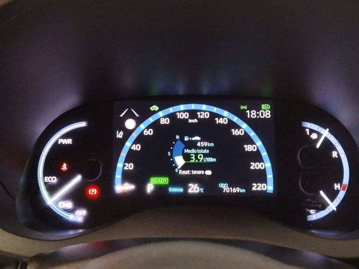 Toyota Yaris Cross usata a Roma (9)