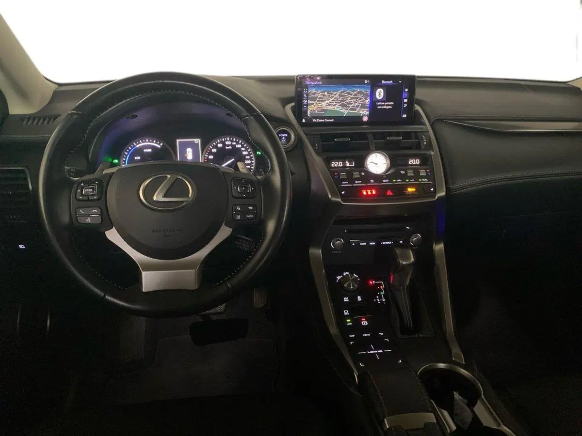 Lexus NX usata a Bergamo (10)