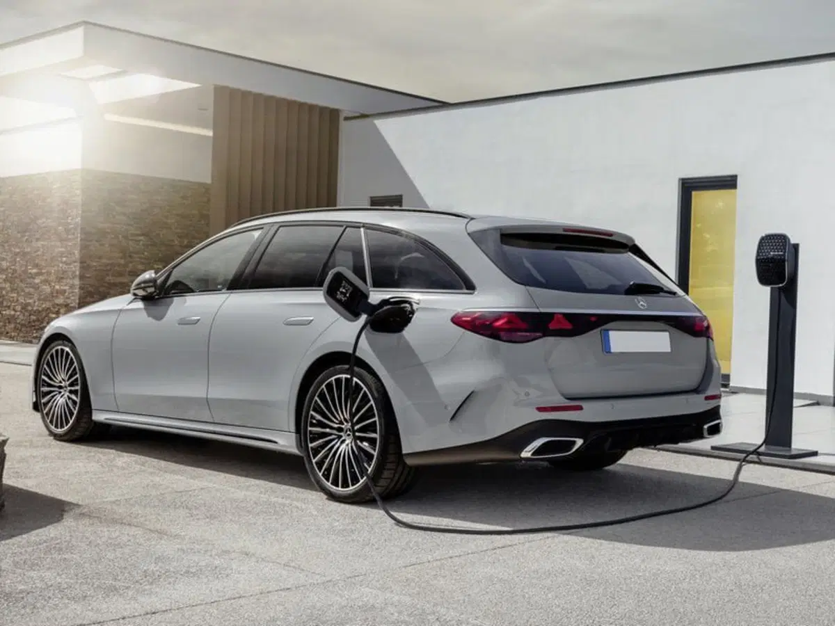 Mercedes-Benz Classe E Station Wagon nuova a Pisa (3)