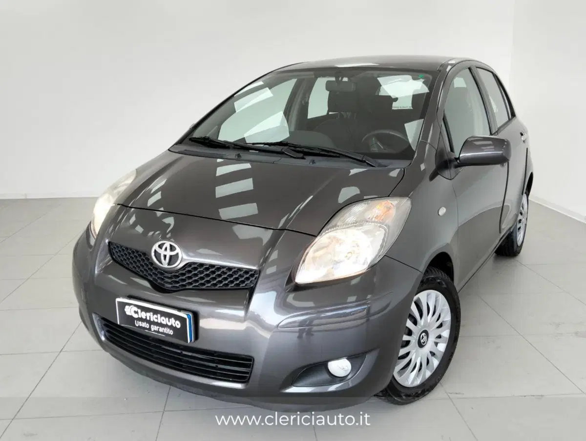 Toyota Yaris usata a Como