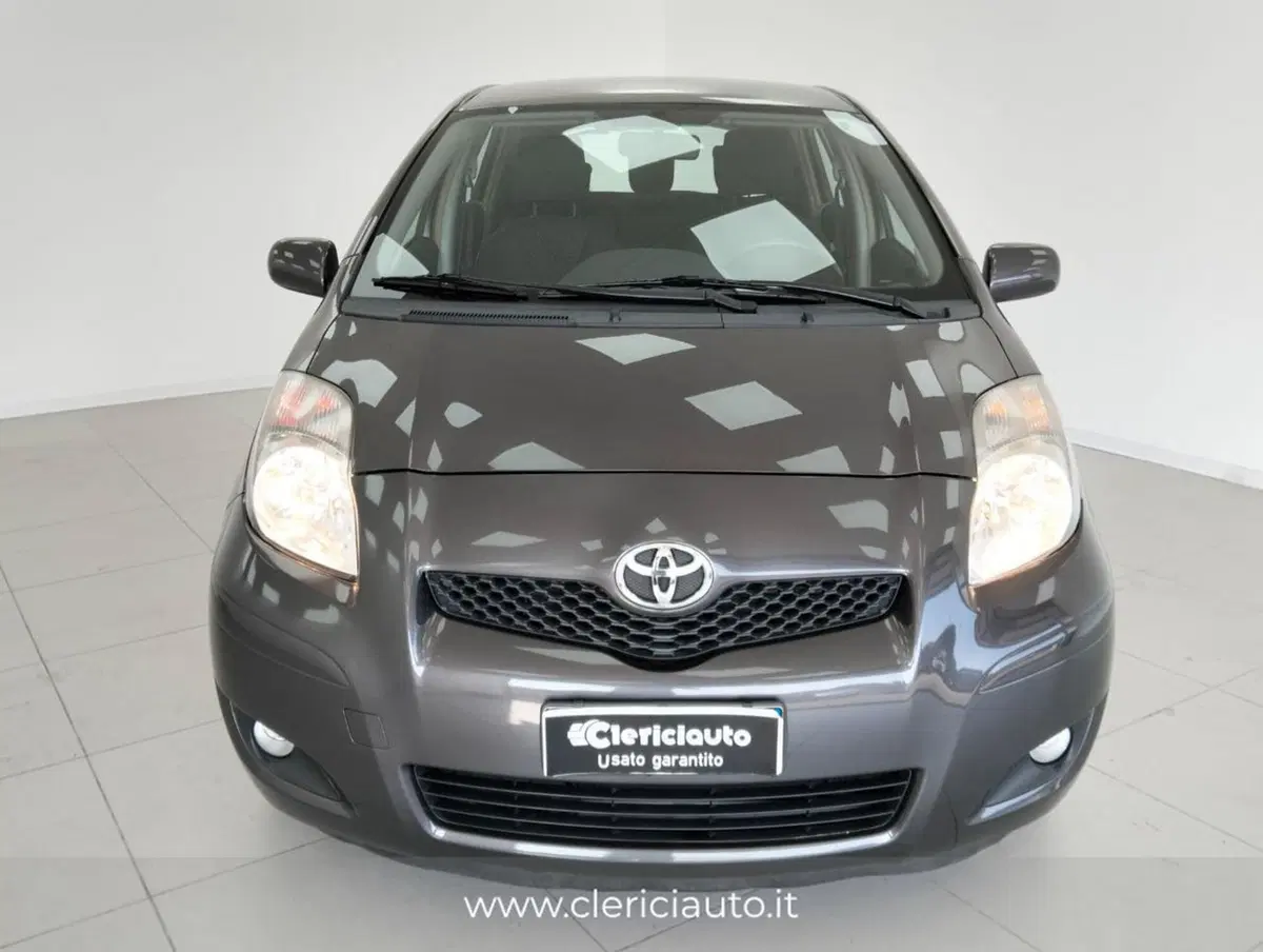 Toyota Yaris usata a Como (6)