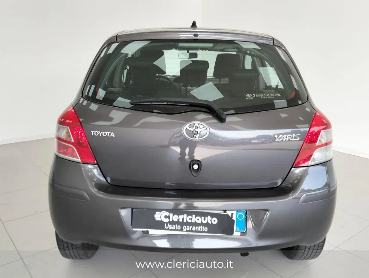 Toyota Yaris usata a Como (7)