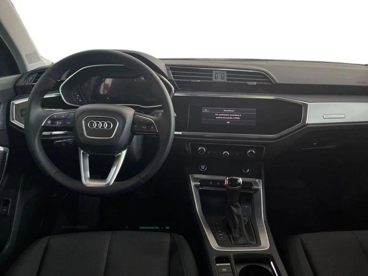 Audi Q3 usata a Bari (8)
