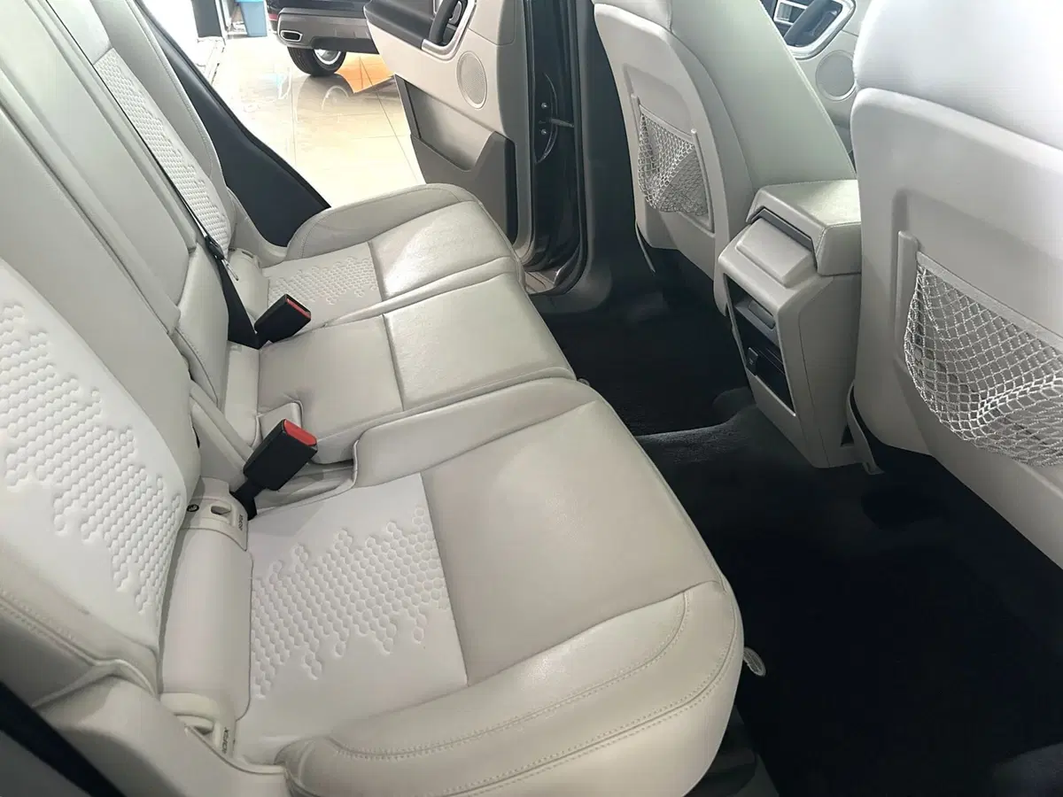 Land Rover Discovery Sport usata a Ferrara (13)