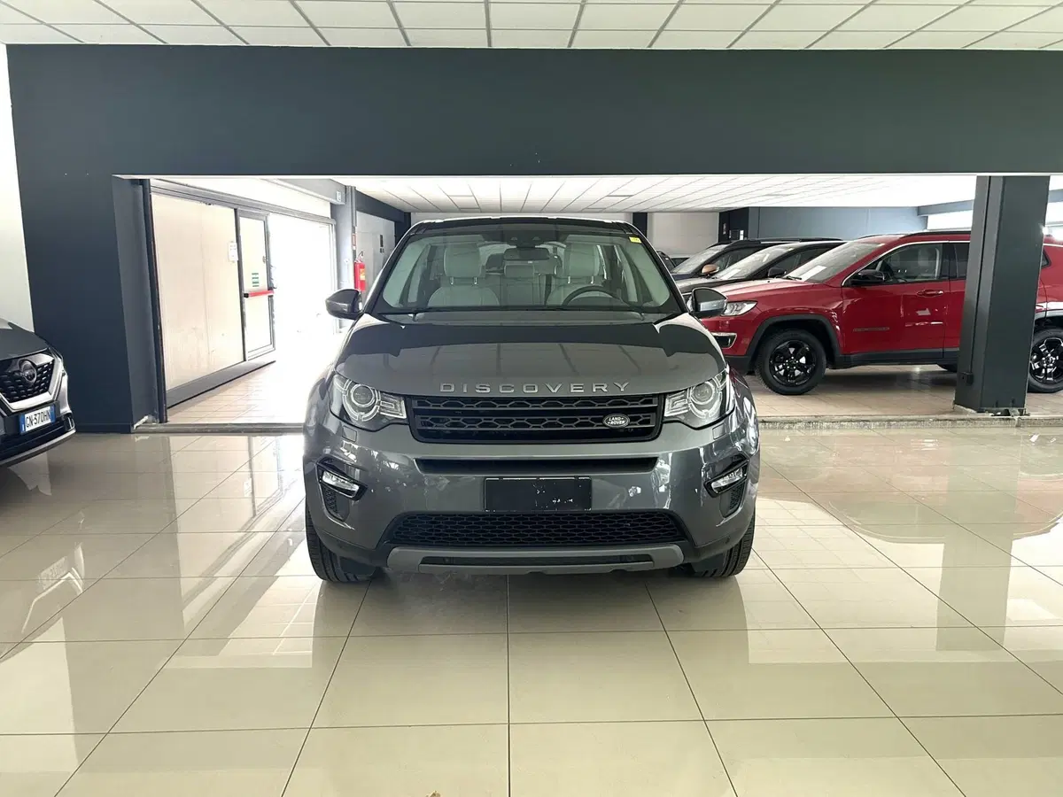 Land Rover Discovery Sport usata a Ferrara (2)