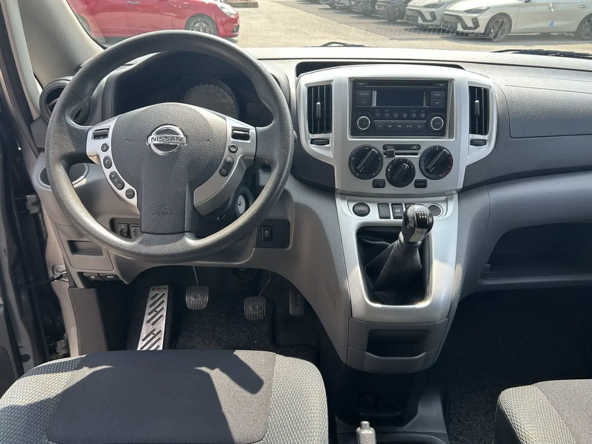 Nissan NV200 usata a Ferrara (11)