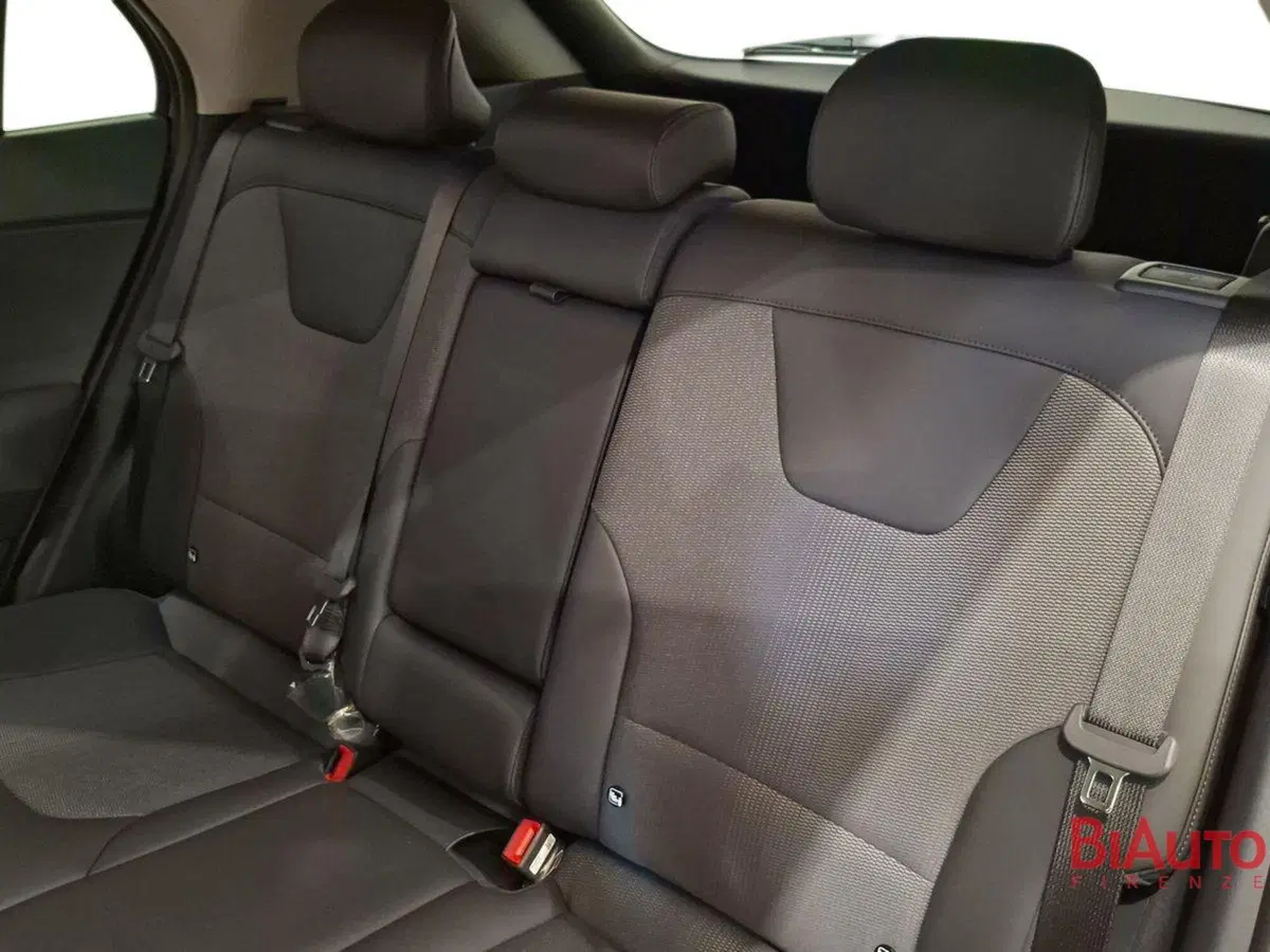 Kia Niro nuova a Firenze (10)