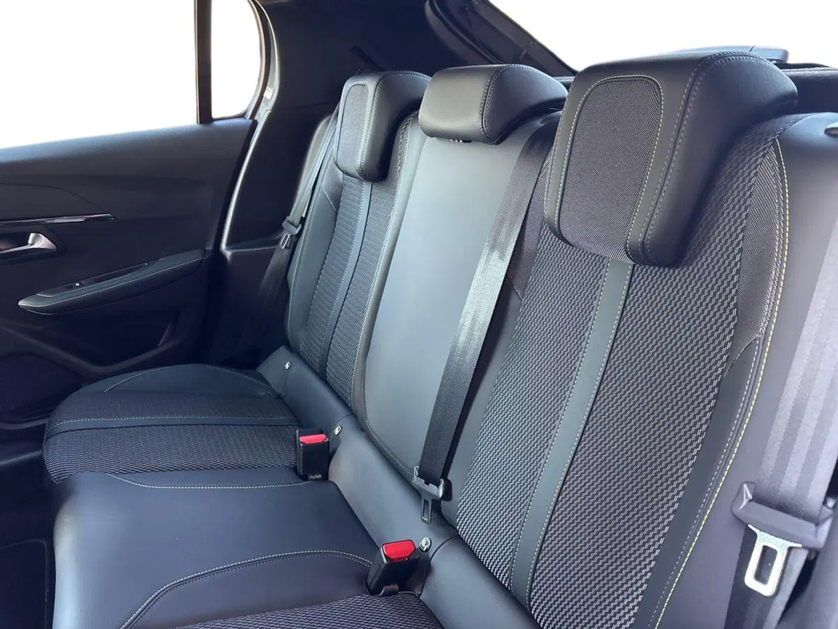 Peugeot 208 usata a Pescara (13)