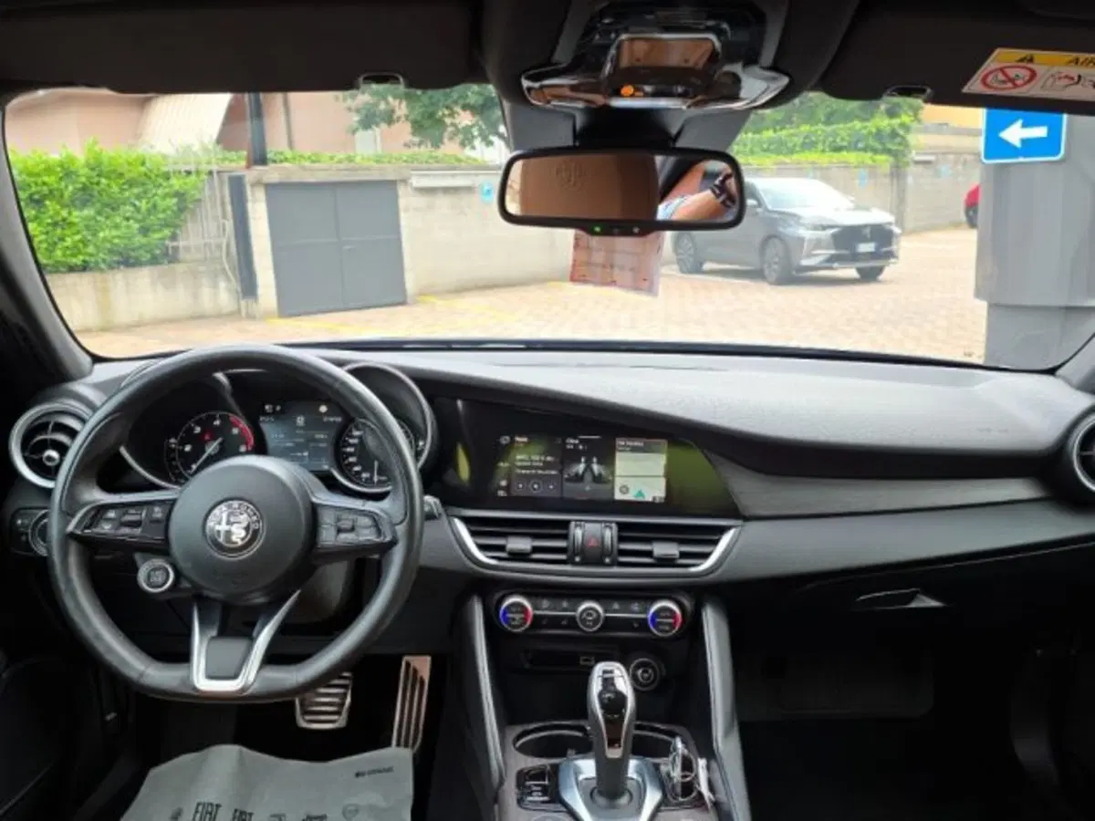 Alfa Romeo Giulia usata a Monza e Brianza (8)
