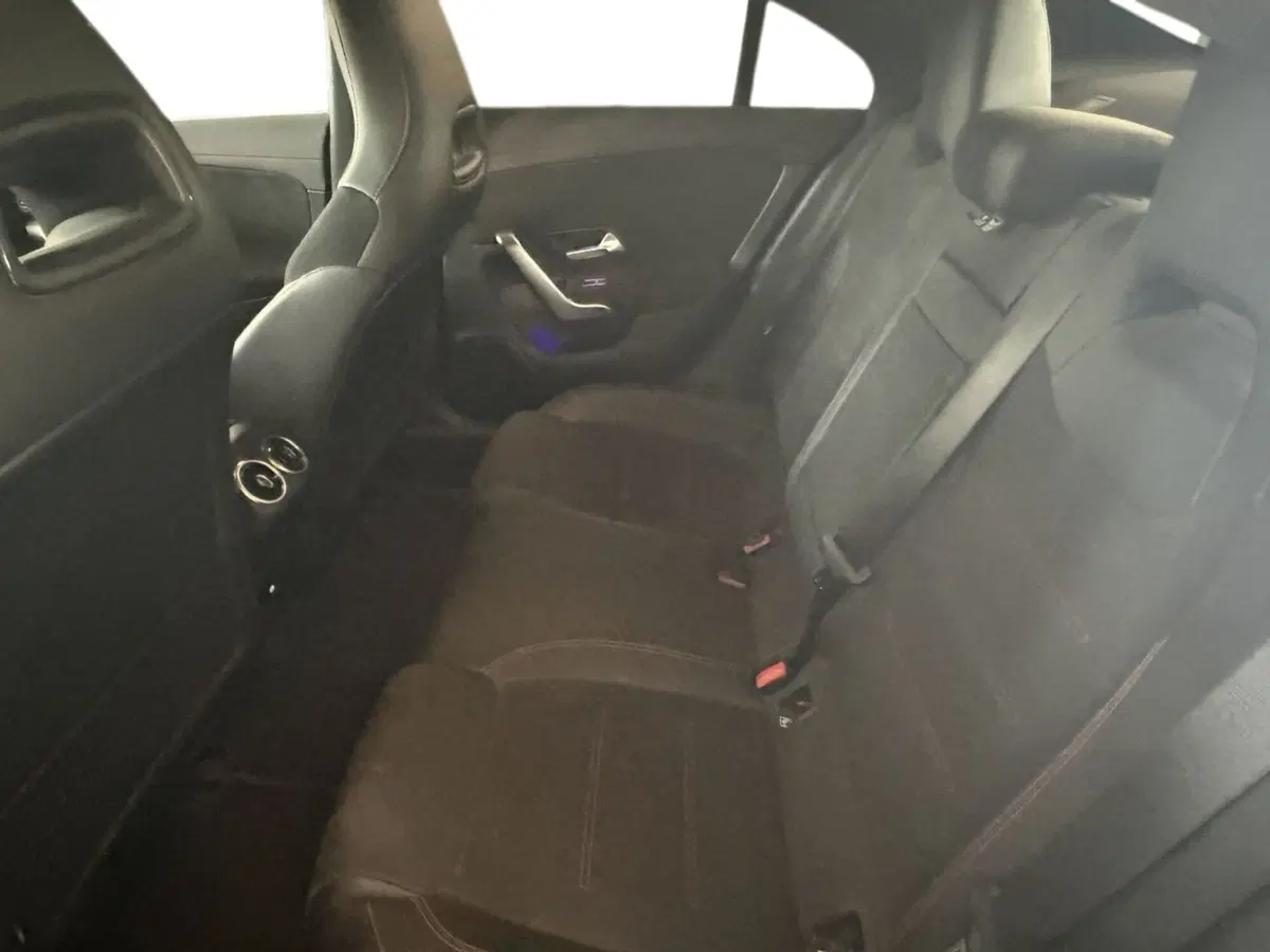 Mercedes-Benz CLA usata a Napoli (14)
