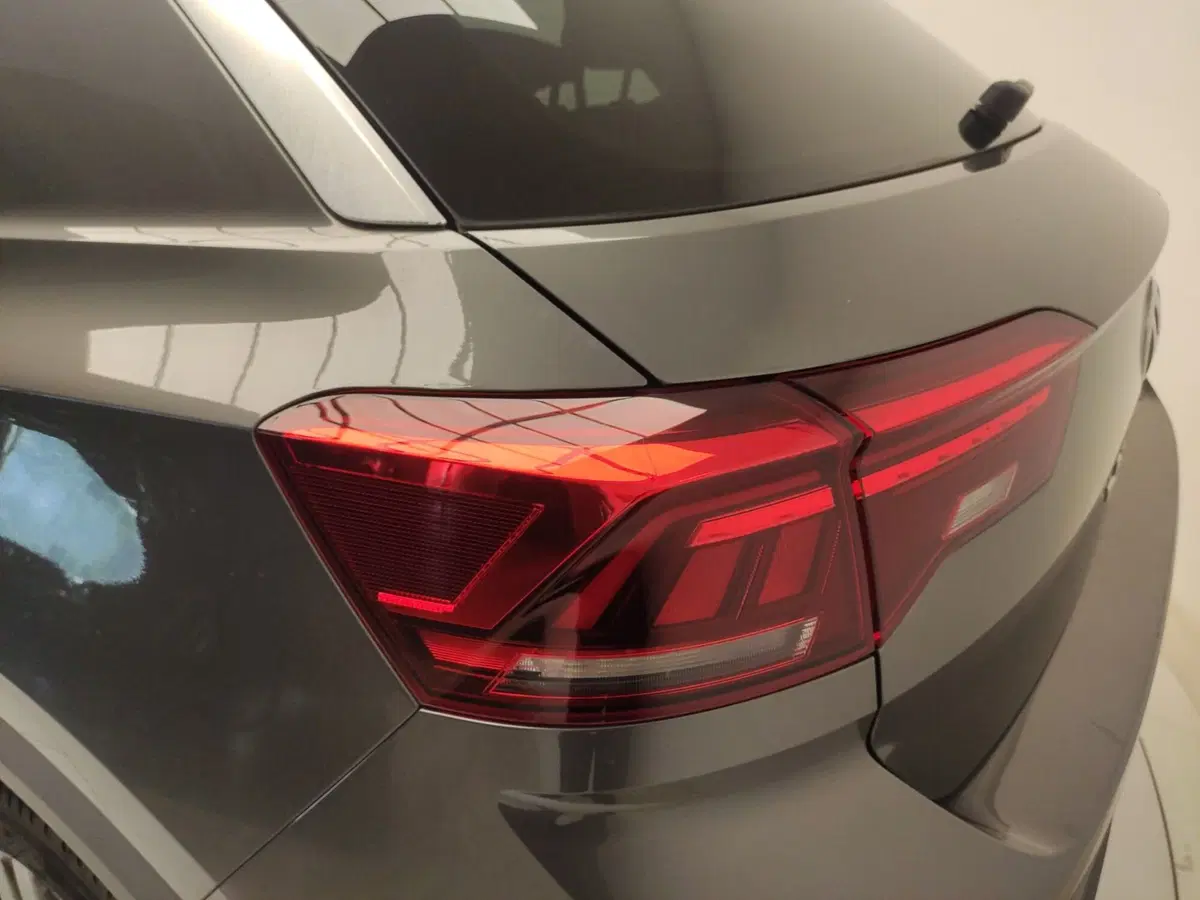 Volkswagen T-Roc usata a Avellino (11)
