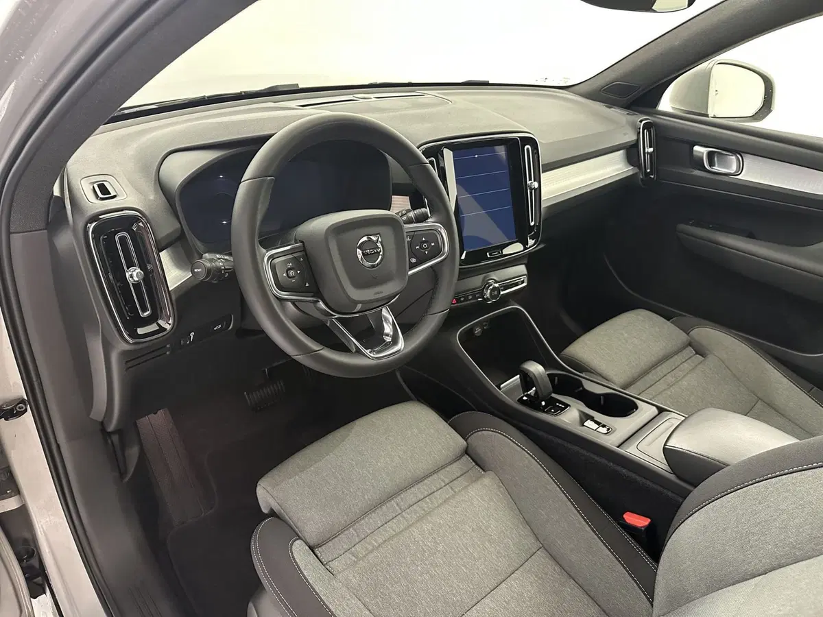 Volvo XC40 usata a Bergamo (12)