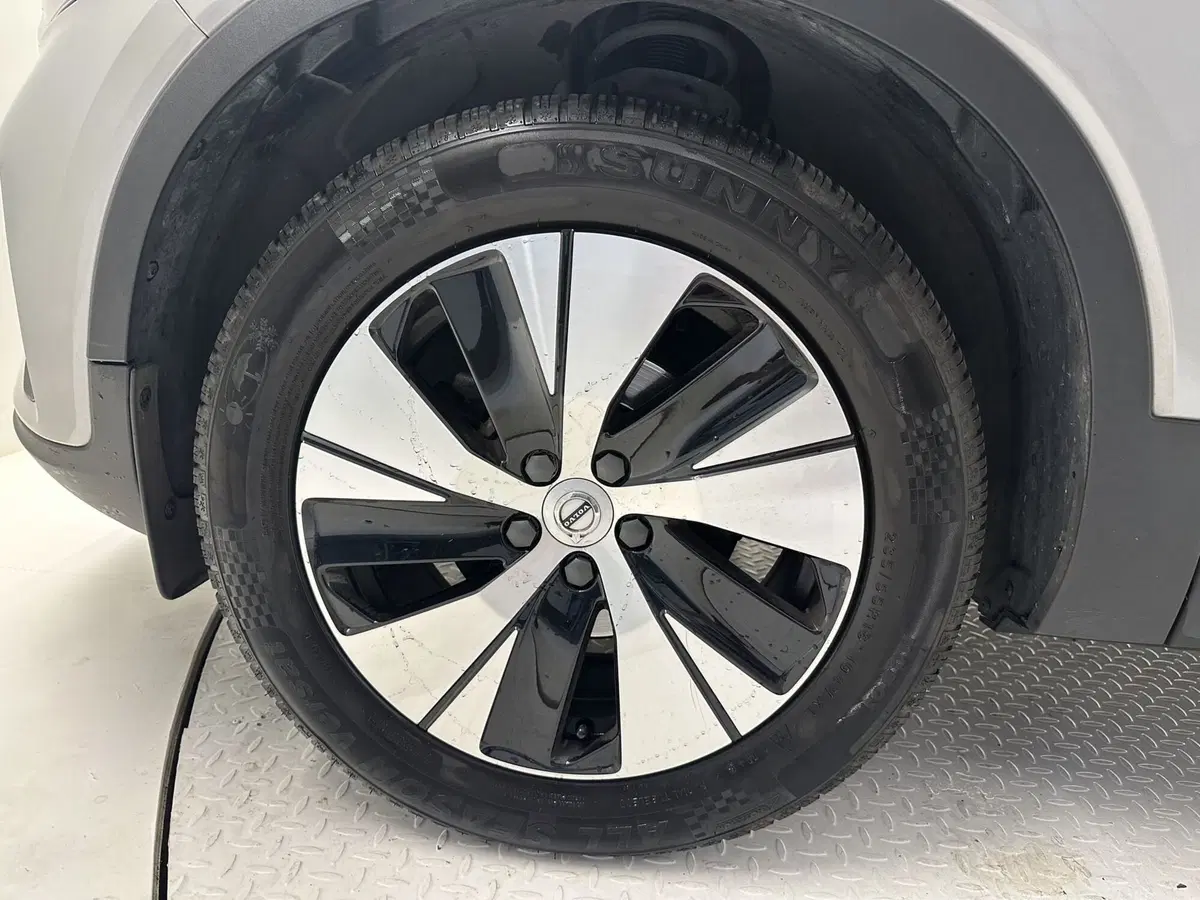 Volvo XC40 usata a Bergamo (9)