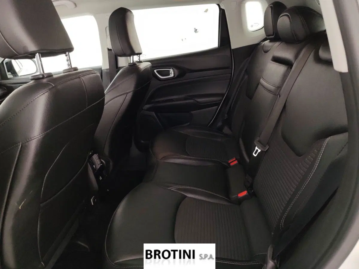 Jeep Compass usata a Massa-Carrara (10)