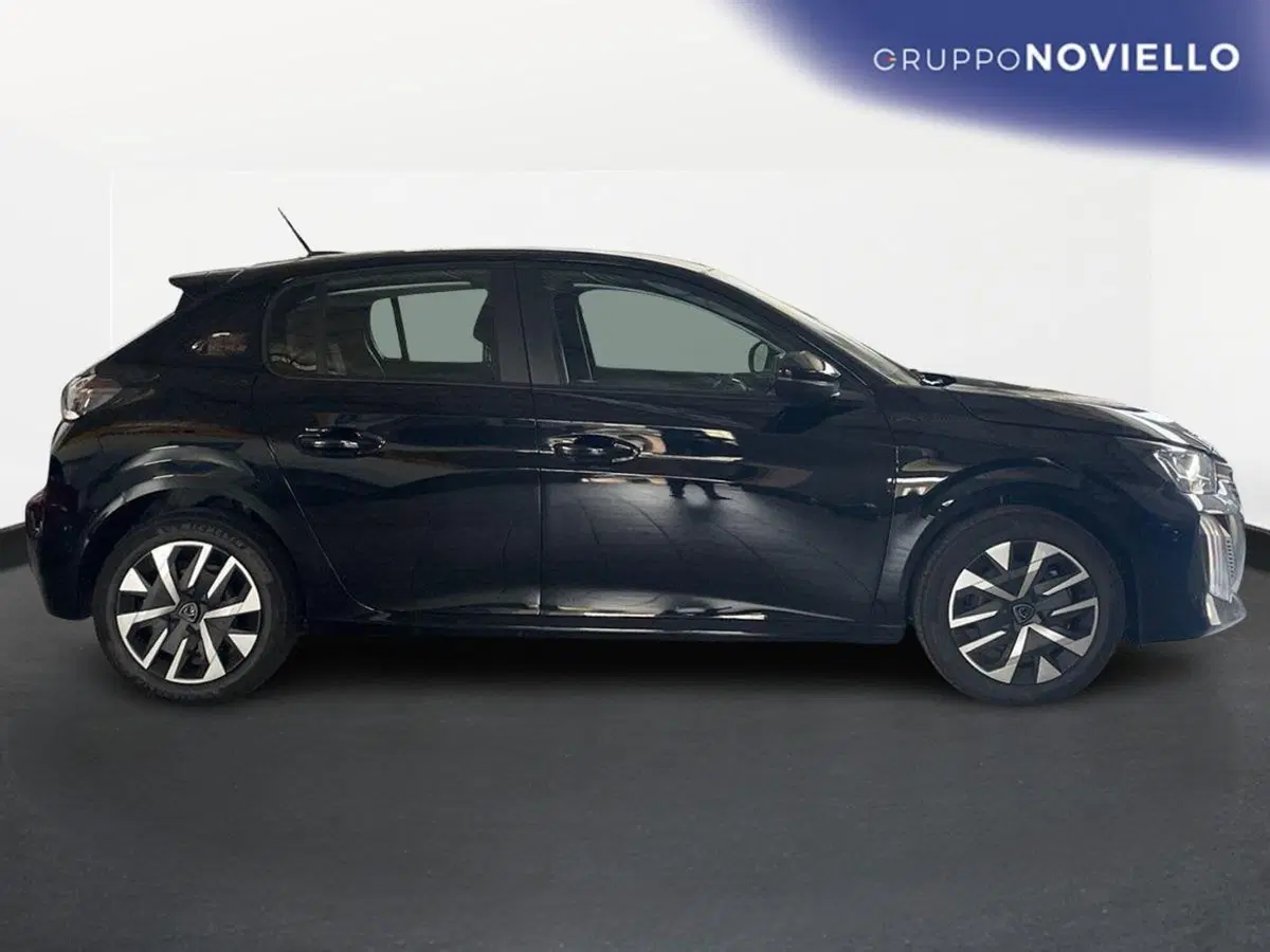 Peugeot 208 nuova a Salerno (3)