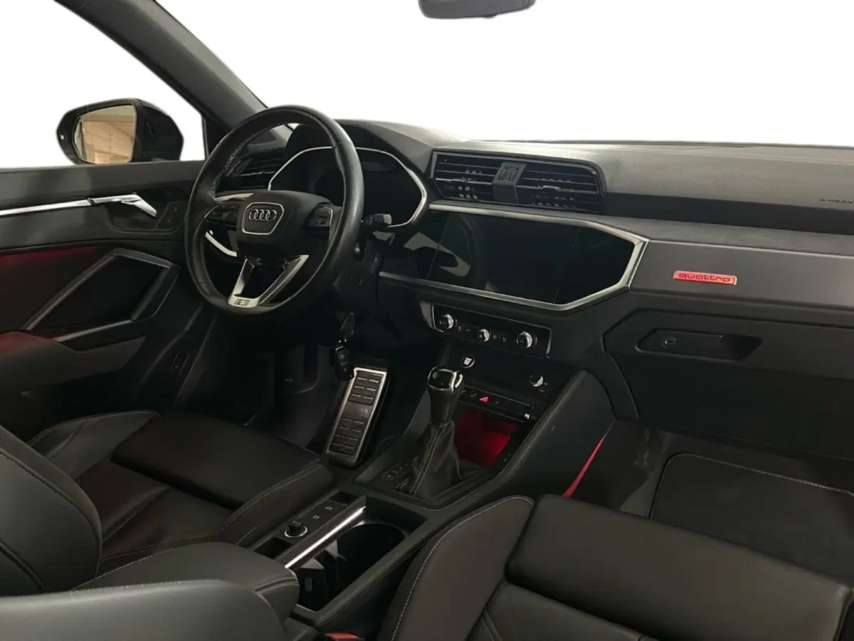 Audi Q3 Sportback usata a Napoli (11)