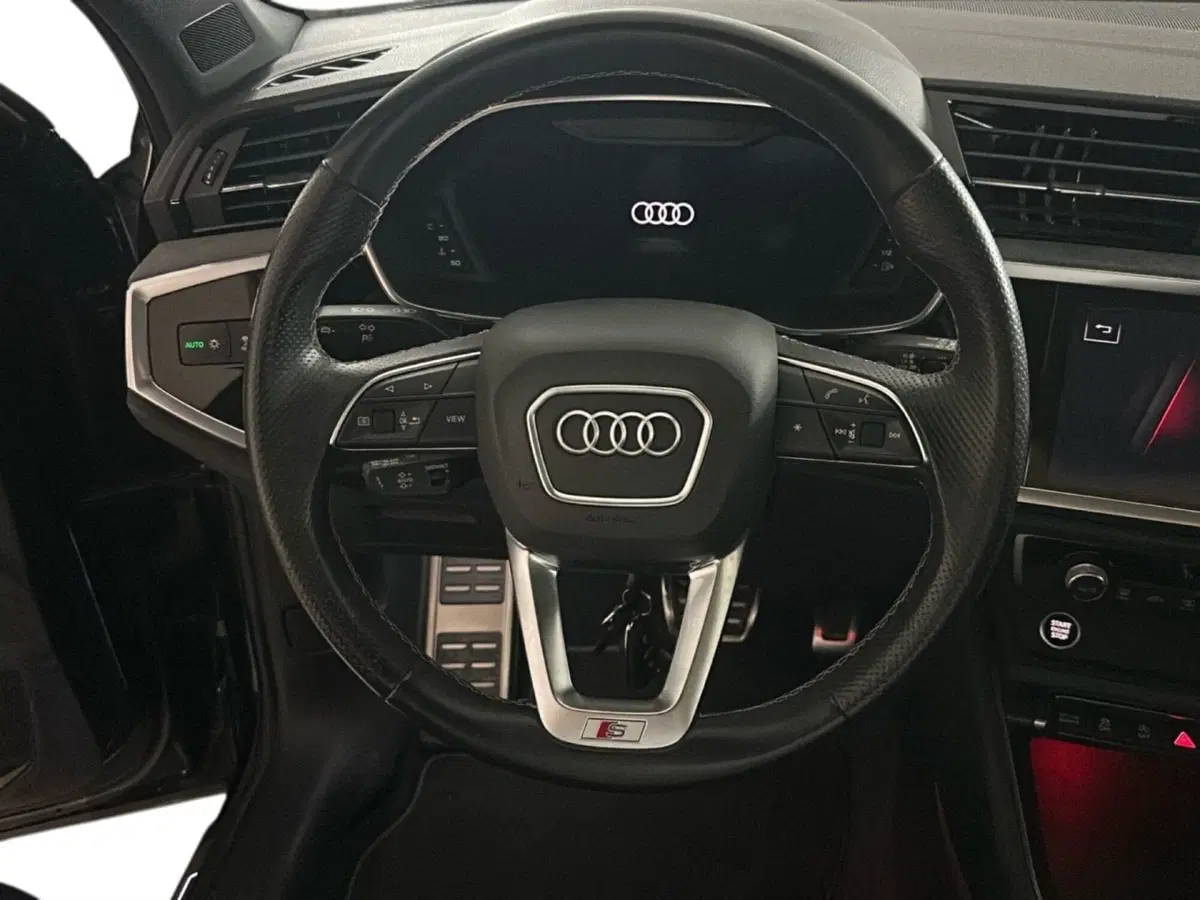 Audi Q3 Sportback usata a Napoli (12)