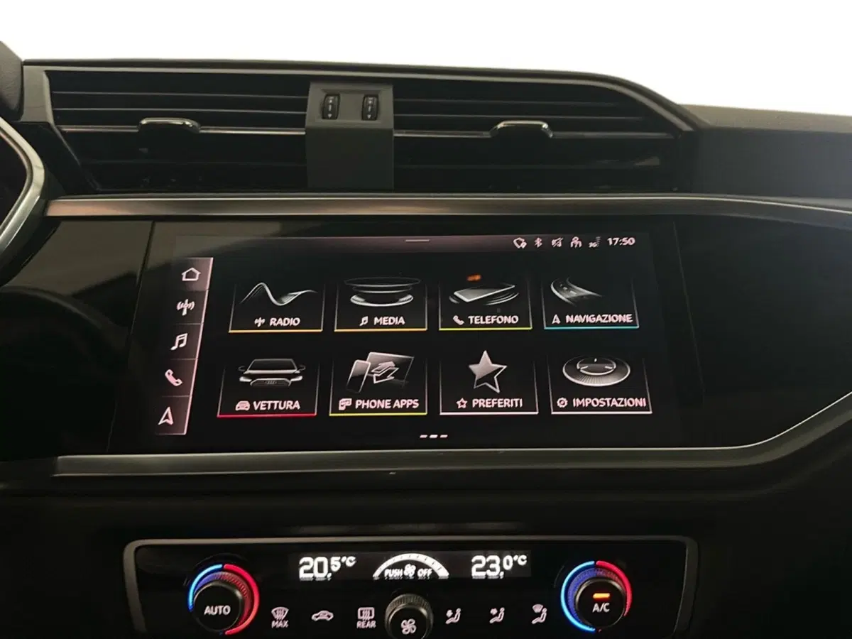 Audi Q3 Sportback usata a Napoli (14)