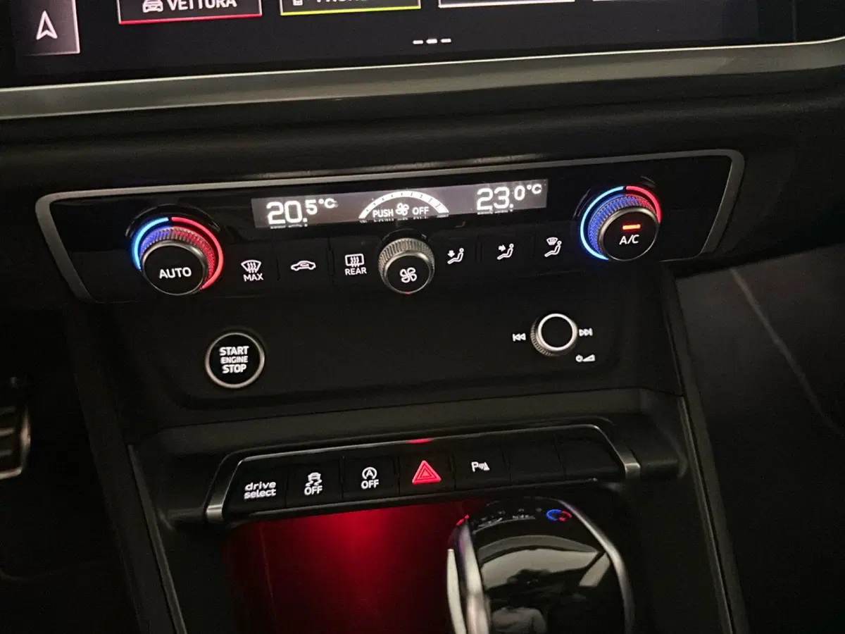 Audi Q3 Sportback usata a Napoli (19)