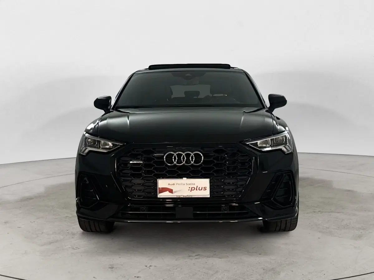 Audi Q3 Sportback usata a Napoli (2)