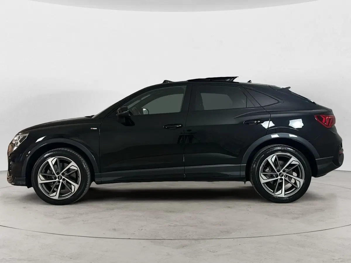 Audi Q3 Sportback usata a Napoli (3)