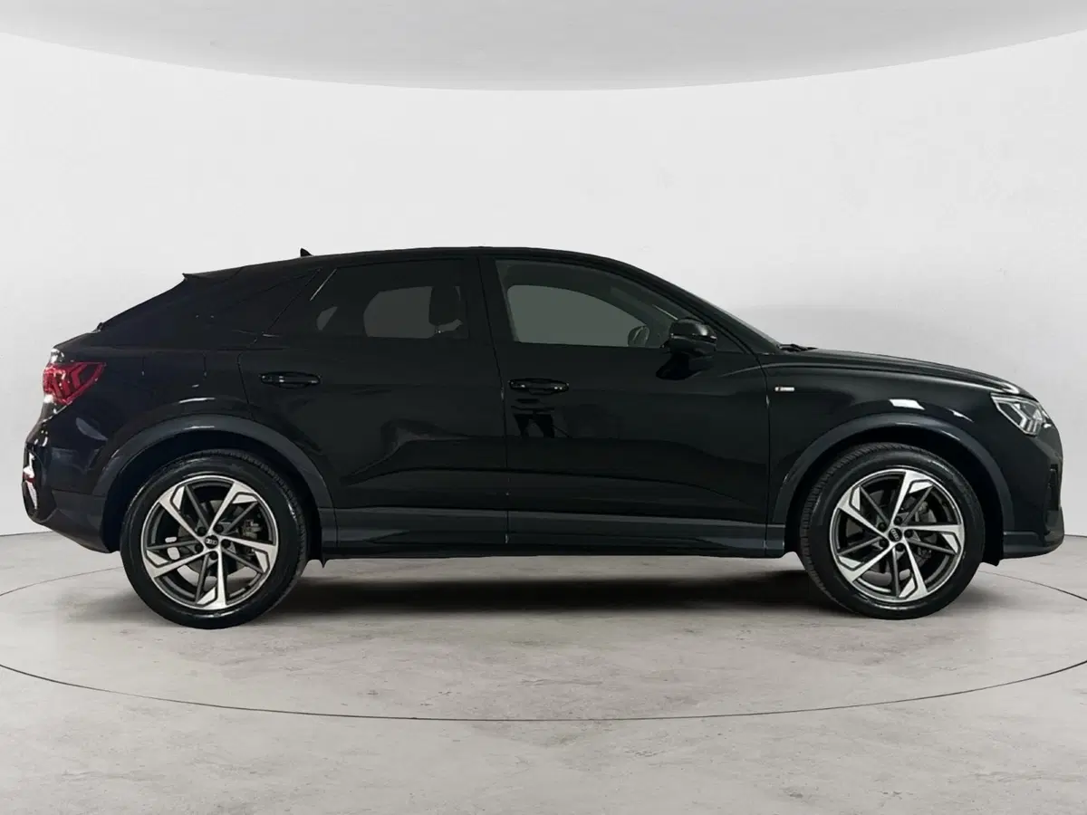 Audi Q3 Sportback usata a Napoli (4)