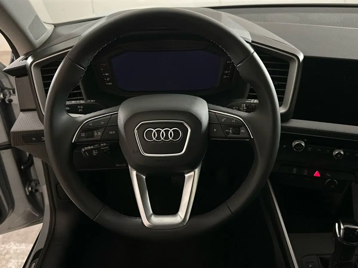 Audi A1 allstreet usata a Napoli (11)