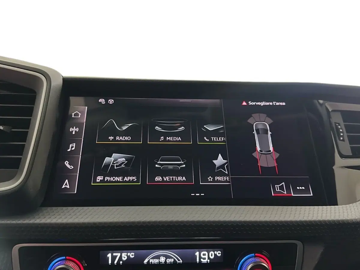 Audi A1 allstreet usata a Napoli (13)