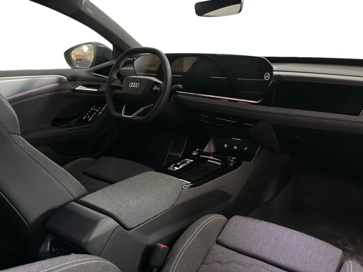 Audi A6 Avant e-Tron usata a Napoli (10)