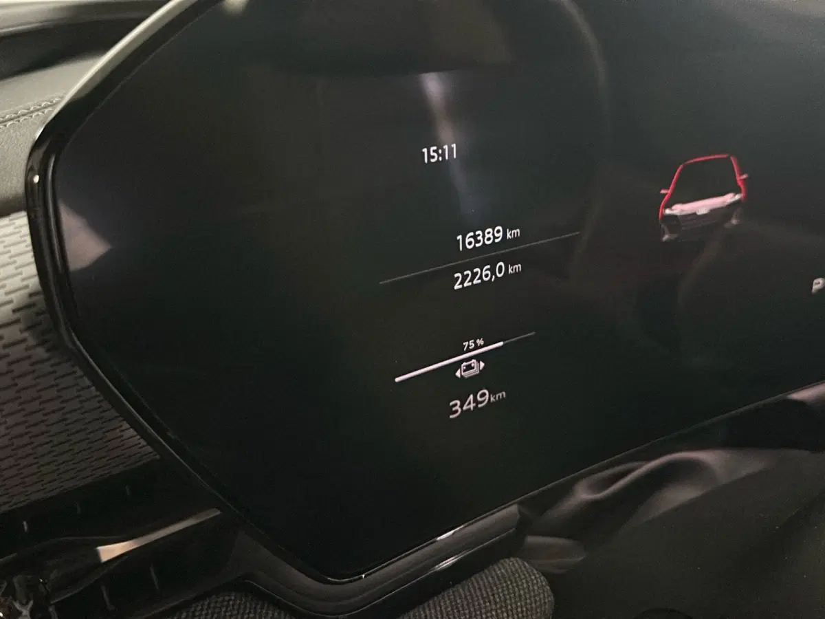 Audi A6 Avant e-Tron usata a Napoli (12)