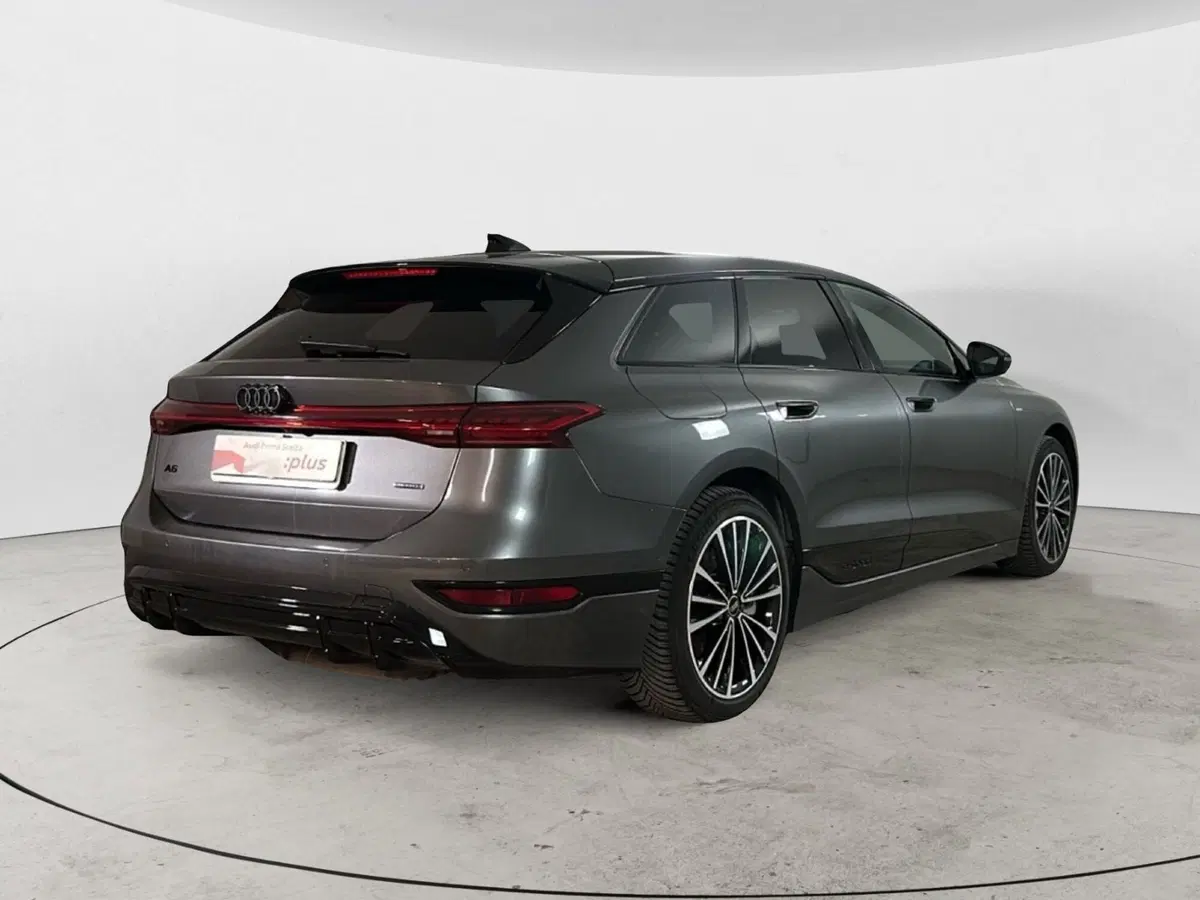 Audi A6 Avant e-Tron usata a Napoli (4)