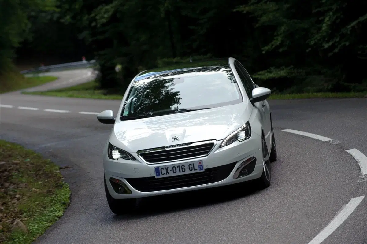 Peugeot 308 usata a Palermo (6)