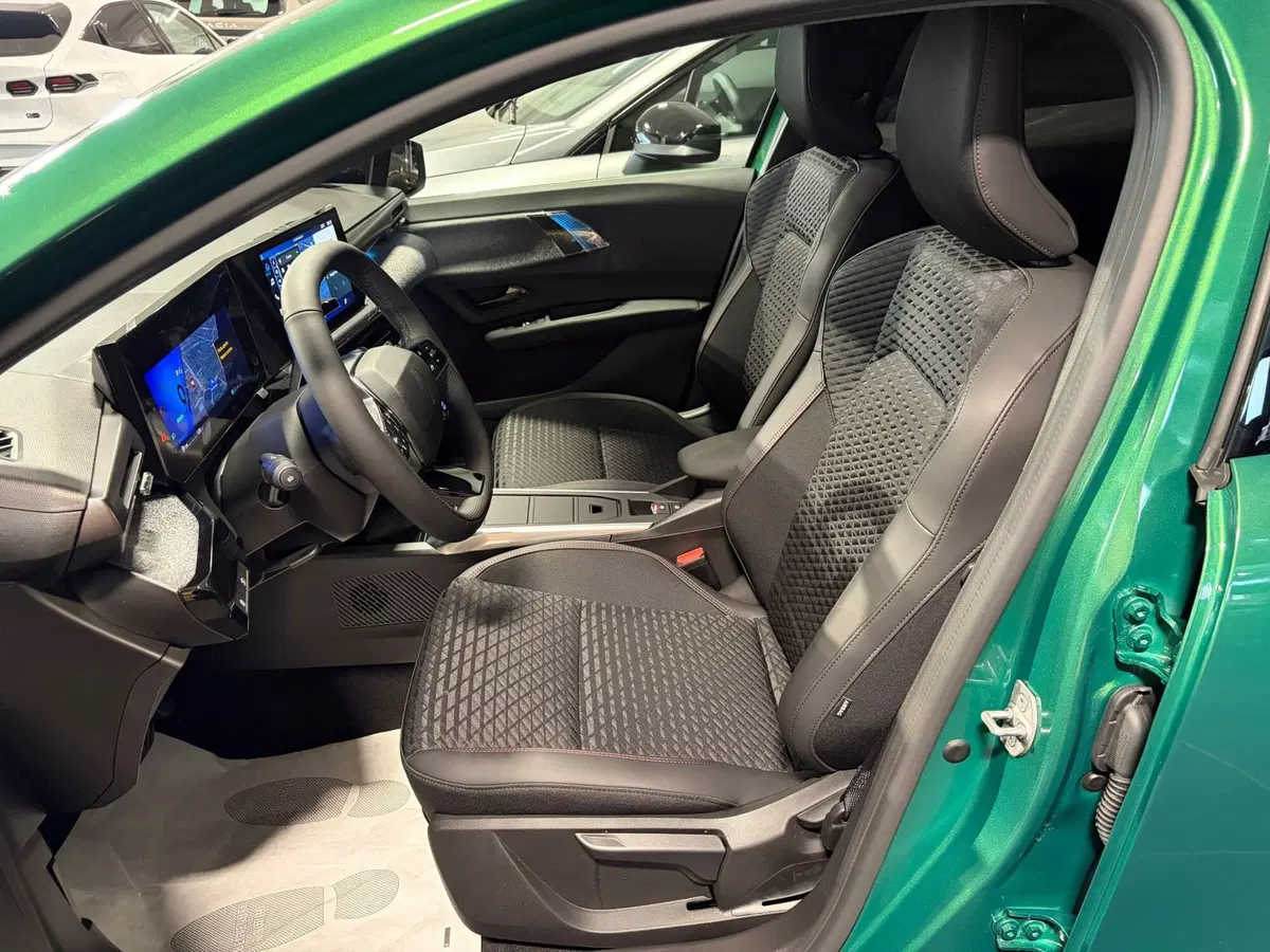 Renault Clio nuova a Milano (15)