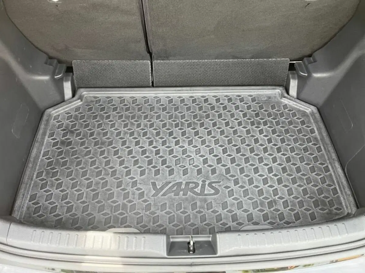 Toyota Yaris usata a Lecco (5)