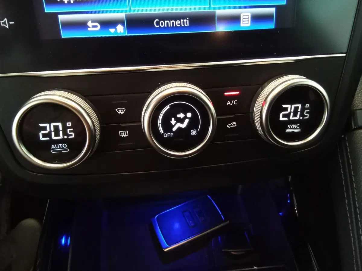 Renault Kadjar usata a Rimini (12)