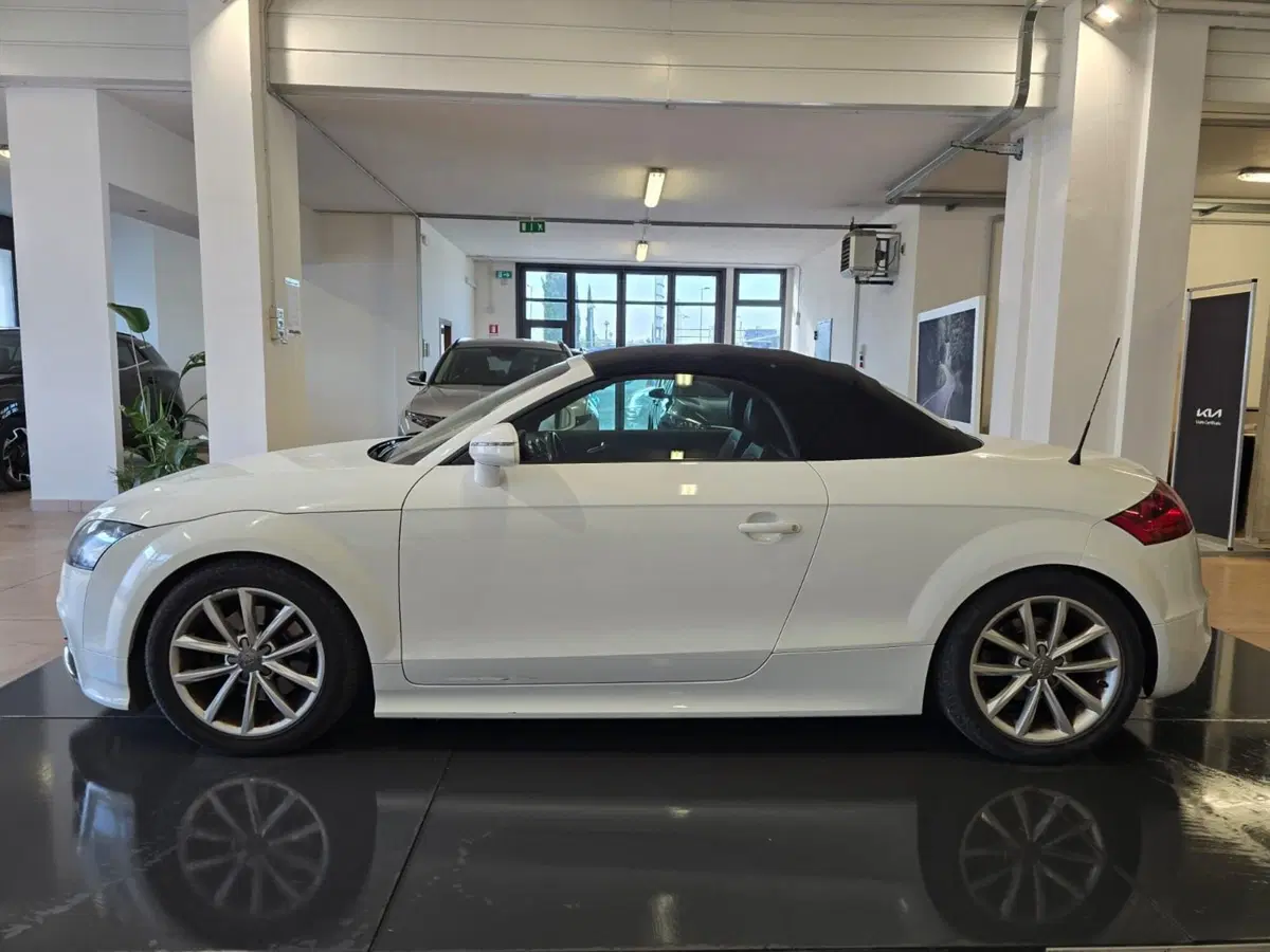 Audi TT Cabrio usata a Rimini (6)