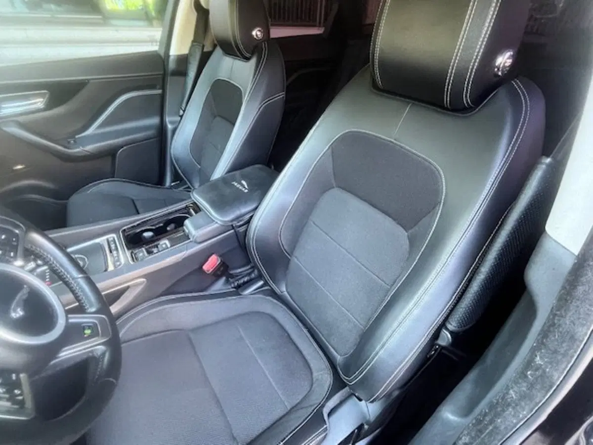 Jaguar F-Pace usata a Brescia (15)