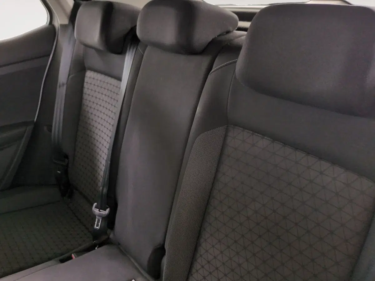 Volkswagen T-Cross usata a Agrigento (11)