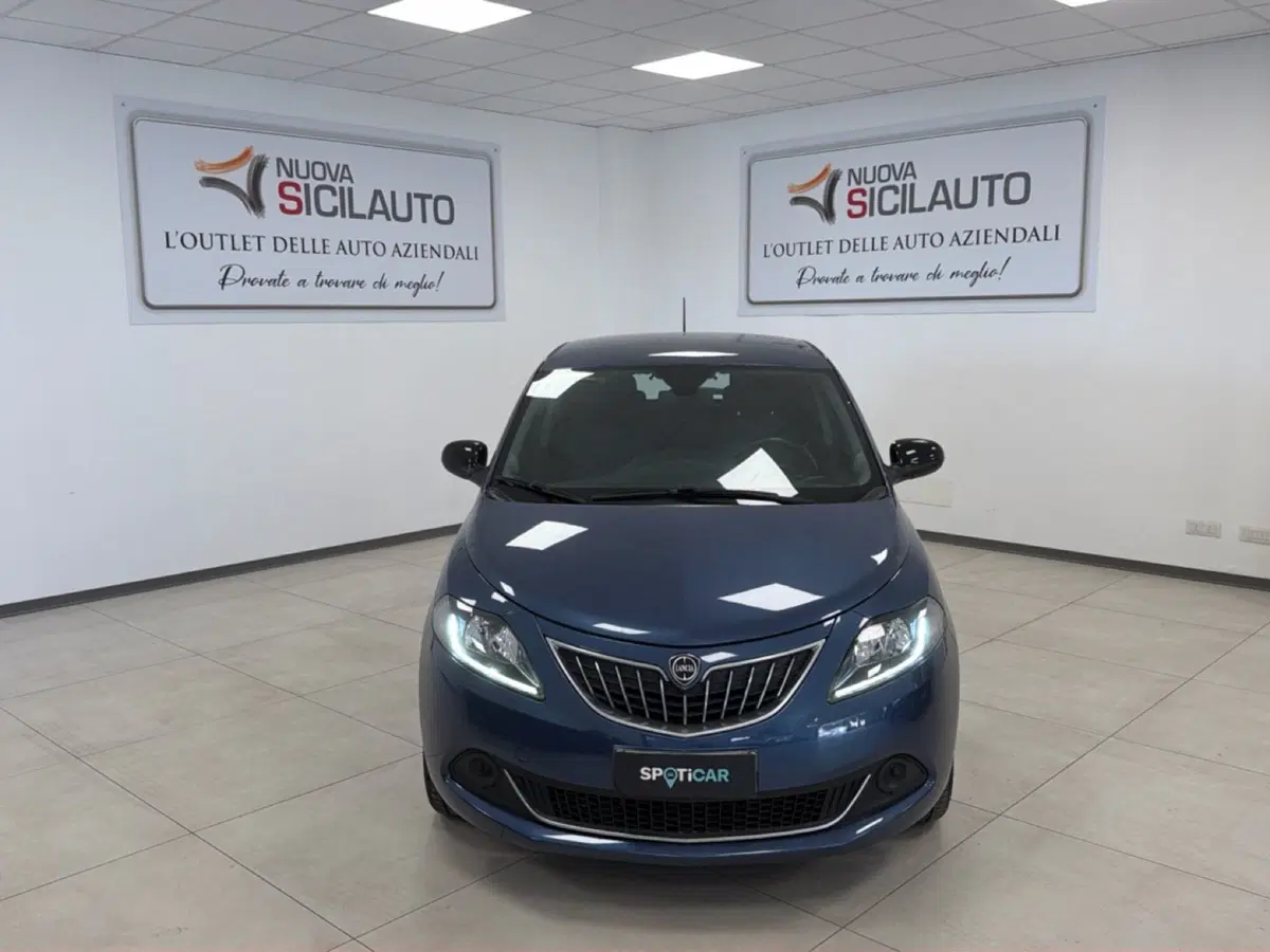 Lancia Ypsilon usata a Palermo