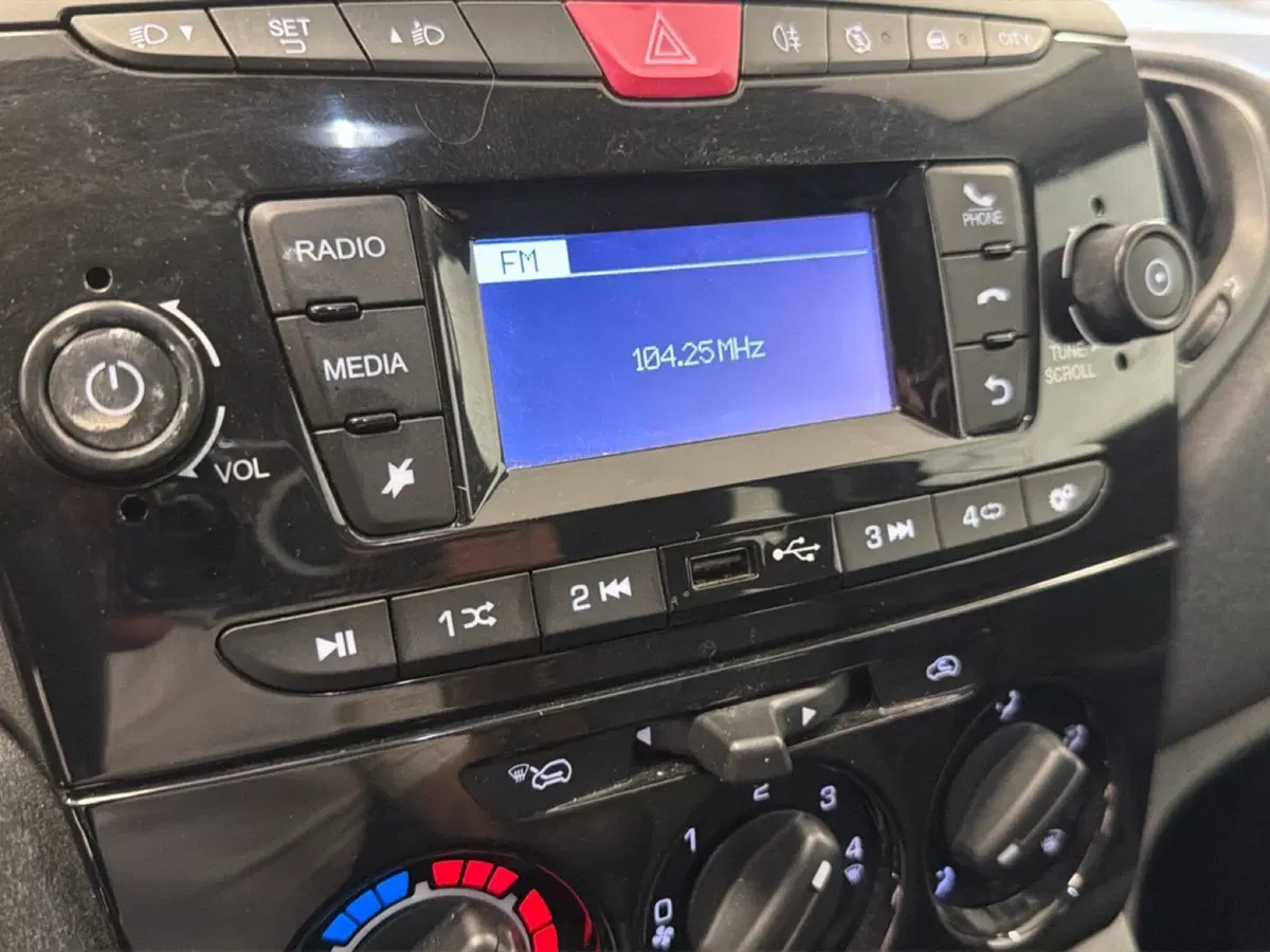 Lancia Ypsilon usata a Palermo (10)