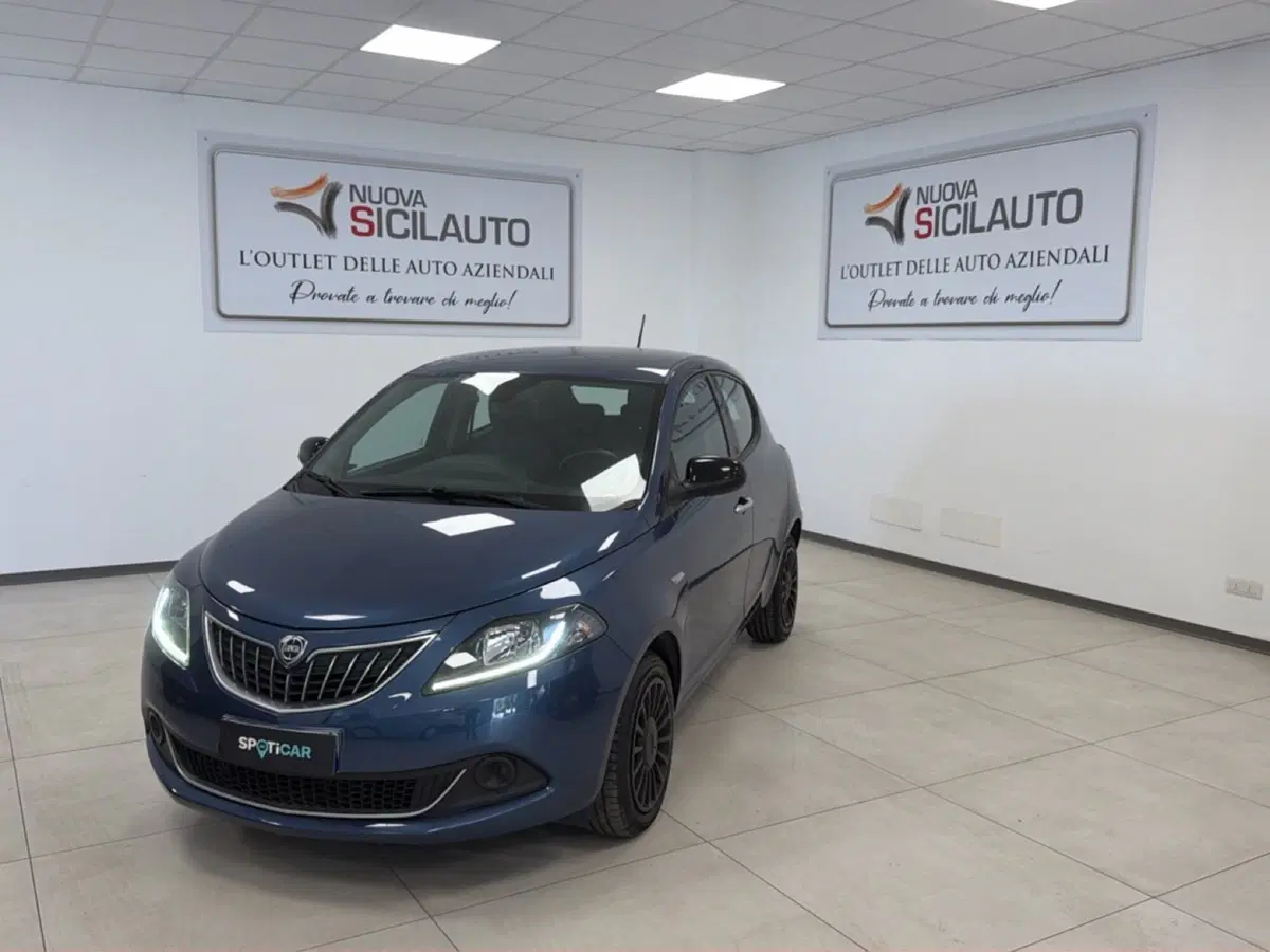 Lancia Ypsilon usata a Palermo (2)