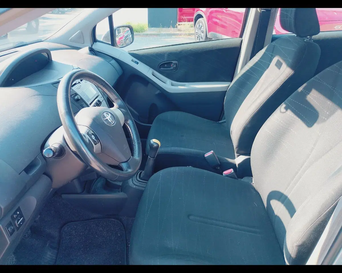 Toyota Yaris usata a Ravenna (3)