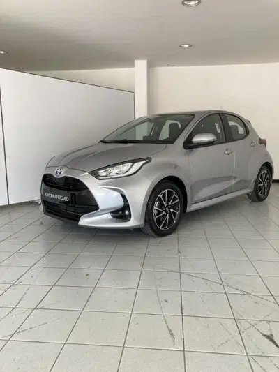 Toyota Yaris 1.5 Hybrid 5 porte Trend del 2021 usata a San Severo
